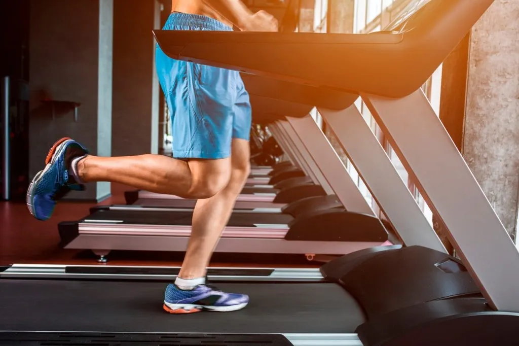 Cintas de correr manuales y eléctricas: ¿Cuál es mejor?