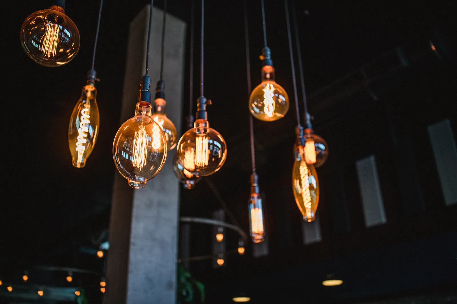 Aprenda a usar pendentes como item de decoração
